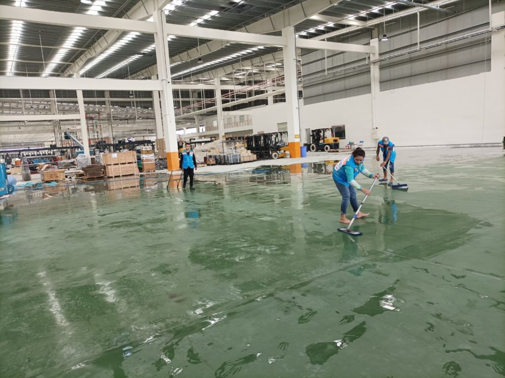 Thi Công Vệ Sinh Nhà Xưởng Sau Xây Dựng Tại Bến Cát