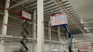 Thi công vệ sinh nhà xưởng trên cao tại KCN VSIP 2A